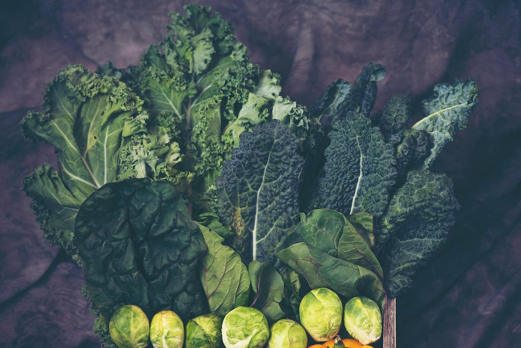 Dark leafy greens are rich in folate, magnesium, and vitamin C—all nutrients that play a key role in stress regulation and mental clarity.