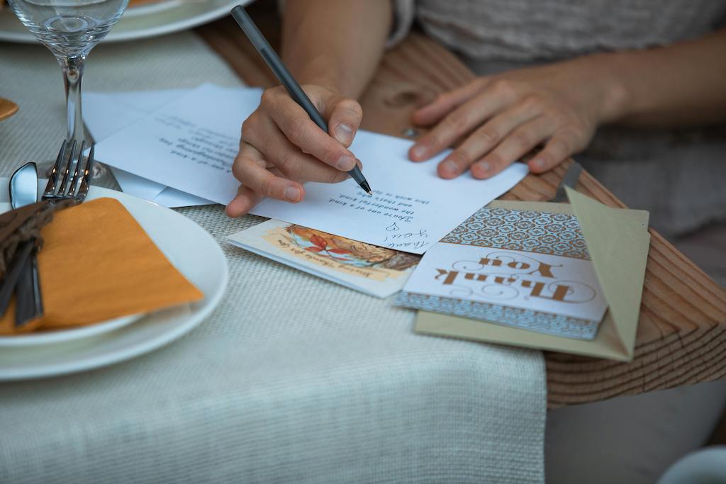 Write some meaningful thank you notes to express your gratitude