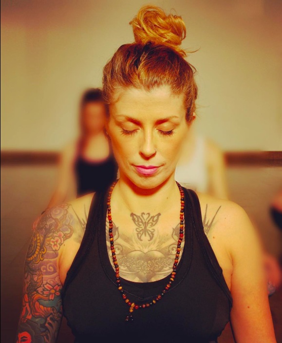 Alana is a hormone health practitioner and women's coach in Sayulita, Nayarit