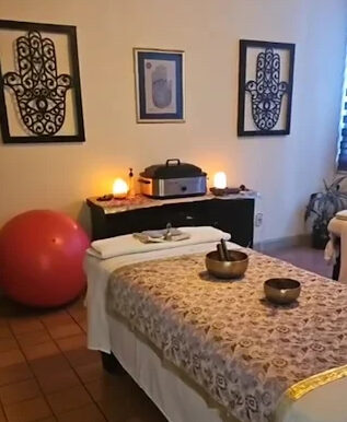 Canto Yoga & Spa is a family-run space that pairs ceremony with deeply personalized bodywork — hot stone massage, couples treatments, and therapeutic sessions. 