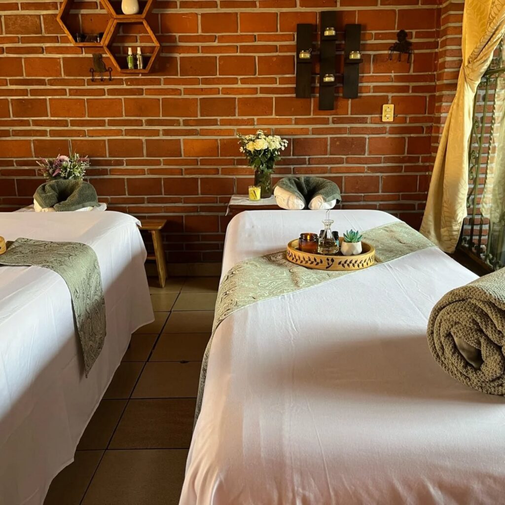Centro Holístico AIN  has a welcoming environment, the quality is consistent, and the price-to-quality ratio is described as exceptional.